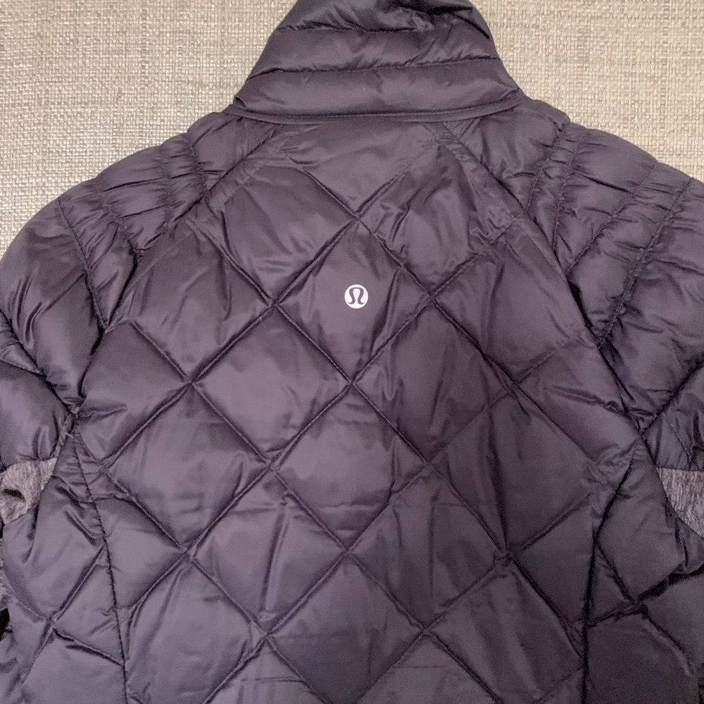 Lululemon down filled puffer jacket. Sz. S - Picture 3 of 5